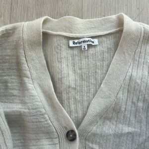 Reformation sweater size small